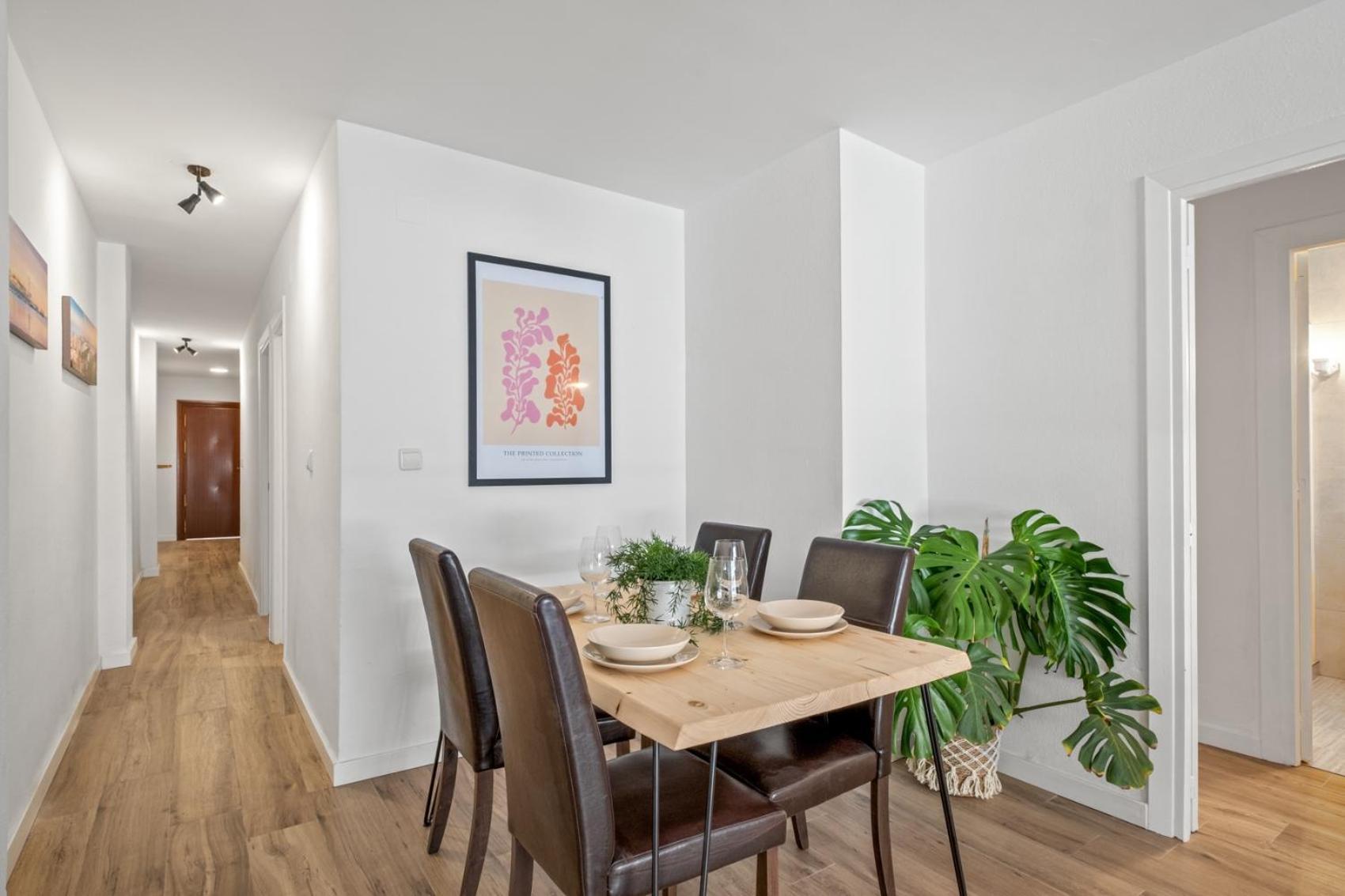 Appartamento 3 Dormitorios, 2 Banos Y Balcon Málaga
