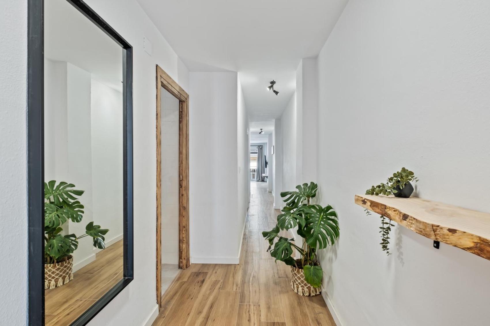 3 Dormitorios, 2 Banos Y Balcon Appartamento *